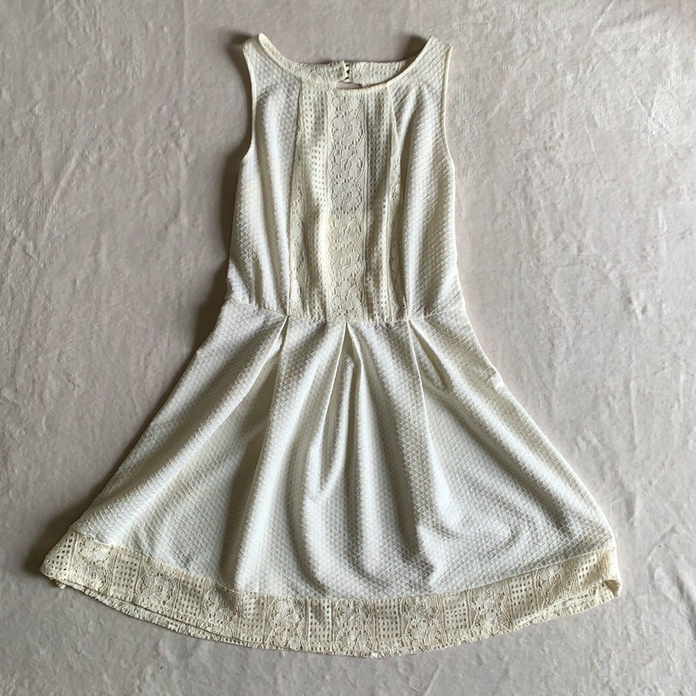 Rewind woman’s dress size M